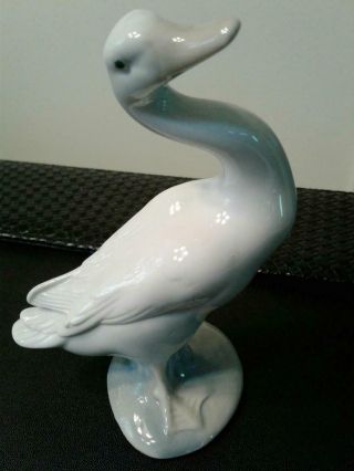 Lladro Porcelan Figurine " White Goose " Figure