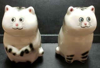 Vintage Lefton Cute Fat Cat Anthropomorphic Salt Pepper Shakers