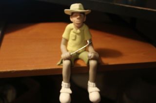 D Manning Shelf Sitter Golfer Polymer Clay Sitting Height 4 1/2 " Total 7 " Nic