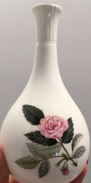 Vintage Wedgwood Hathaway Rose Bud Vase Flower Floral Made In England Bone China
