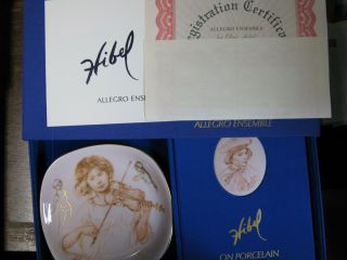Edna Hibel Allegro Ensemble Porcelain Plate And Book On Porcelain