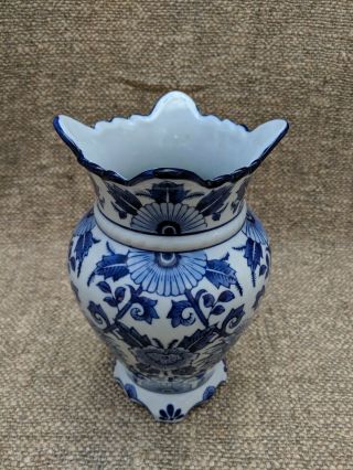 Blue and White Floral Ceramic Porcelain Vase Hand - painted Scalloped Top Bottom 3
