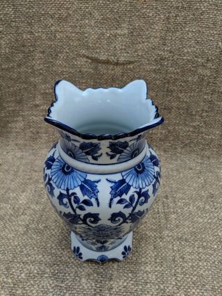 Blue and White Floral Ceramic Porcelain Vase Hand - painted Scalloped Top Bottom 4