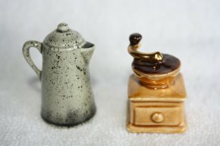 Arcadia Miniature Coffee Pot And Coffee Grinder Mini Salt And Pepper Set
