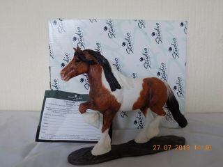 Border Fine Arts A20805 " Vanna " Skewbald Horse (boxed)