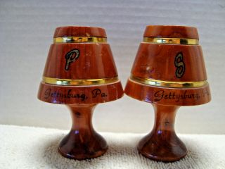 Souvenir,  Hand Carved Wooden Lamp Shape Salt & Pepper Shakers,  Gettysburg,  Pa.
