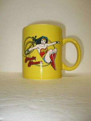 Wonder Woman Tm & Dc Comics Yellow 11oz.  Coffee Mug Cup