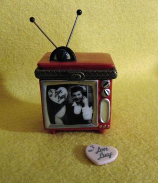 Mcf Phb Midwest Of Cannon Falls Hinged Box - I Love Lucy Tv W/ Heart Trinket