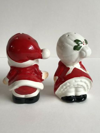 Vintage Kissing Santa And Mrs Claus Salt And Pepper Shakers Christmas 3