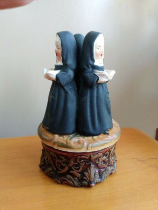 Vintage Japan 3 Singing Nuns Rotating Music Box Nun Ceramic Bisque Figurine 7”