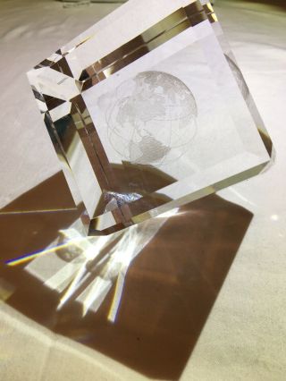 3d Lazer Etched Glass Cube With Floating Globe.  Gorgeous Unique Display Item