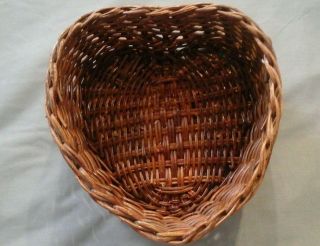 Vintage Heart Shaped Brown Wicker Basket/trinkets/potpourri/keys/notions