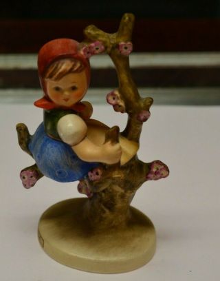 Goebel Hummel Figurine 141/0 Apple Tree Girl Tmk 5 4,  1/4 "