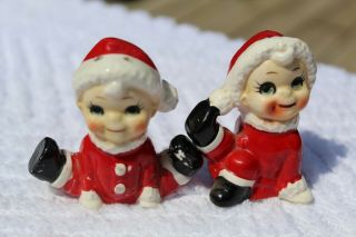 Vintage Christmas Children In Santa Suits Salt And Pepper Shakers - Japan