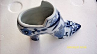 VINTAGE BLUE AND WHITE DELFT STYLE SHOE 2