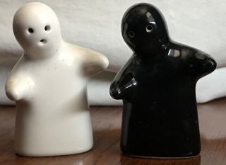 Vintage Salt & Pepper Shakers Ceramic Black & White Ghosts Hugging