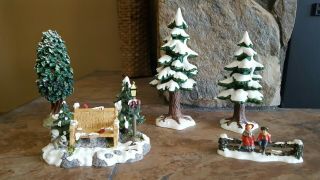 Dept 56 Snow Village Accessories,  Set Of 5,  Pre - Owned,  Cond.