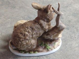 Homco Porcelain Rabbit On Log 1411 Bunny US 3