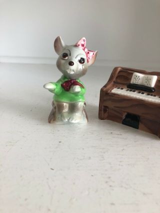 Vintage Anthropomorphic PY Japan Mouse Playing a Piano Salt and Pepper Shaker 2