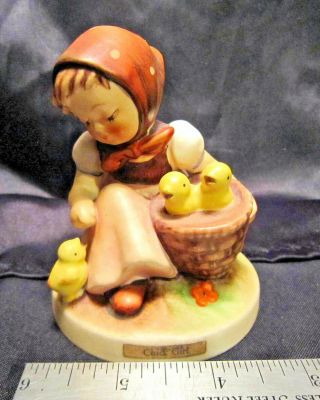 Hummel Figurine 57/0 " Chick Girl " Tmk 3 1960 - 1963