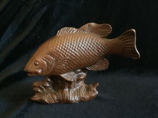 Vintage Red Mill Mfg Hand Crafted Swimming Fish Figure Pecan Shell Resin W/label