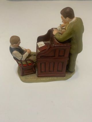 Norman Rockwell,  The Marriage License Figurine 3