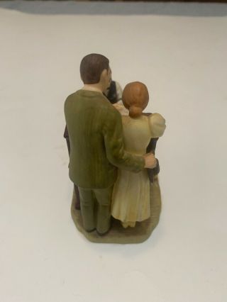 Norman Rockwell,  The Marriage License Figurine 4