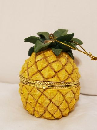 Colonial Williamsburg Pineapple Hinged Box Ornament 2008