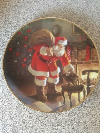Knowles Christmas Plate " Santa 