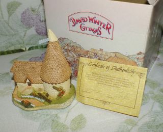David Winter Single Oast 1981 Great Britain Hand Painted With Box/certificate