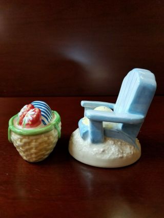 Vintage salt and pepper shakers 1275 Beach Chair and Bag Flip Flops 2