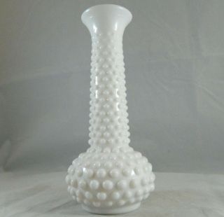 Vintage E.  O.  Brody White Milk Glass Hobnail 7.  75 " Flower Bud Vase Made In Usa