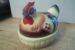 Vintage Ceramic Set Nesting Hen W/eggs Salt & Pepper Shakers