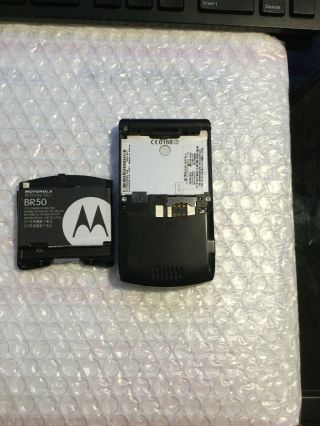 Motorola RAZR V3 - 5.  5 MB - Black GSM  Flip Phone T - mobile Metro 2