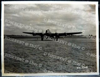 Ww2 Rcaf Avro Lancaster Bomber In The U.  K.  - Rcaf Official Photo 12.  5 By 9cm