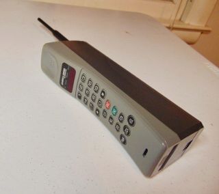 Old Vintage Thick Brick Cell Phone Motorola America Series Prop