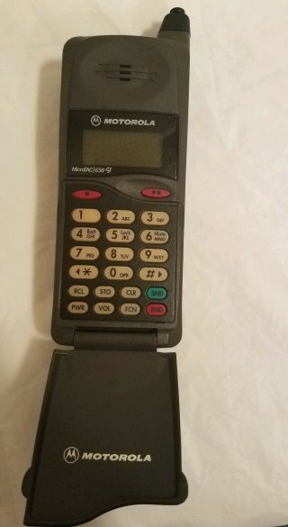 Vintage Motorola Microtac 650e Flip Brick Antenna Cellphone