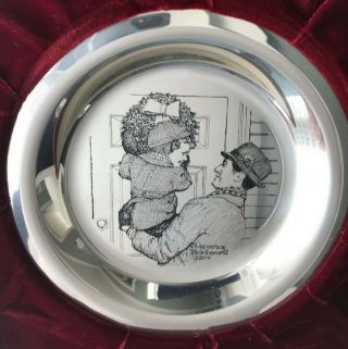 Franklin 1974 " Hanging The Wreath " Silver Plate By Norman Rockwell