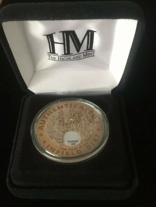 Highland Solid Bronze Medallion W/authentic Yankee Stadium Infield Dirt