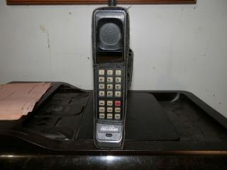 Vintage Motorola United States Cellular Brick Cell Phone Model F09lfd8437ag