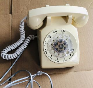 Vintage Itt System Rotary Dial Desk Phone Beige Off White