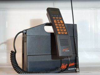 Ericsson Hotline 900 - Mobile Phone Brick Cell Vintage Retro Rare Collectable