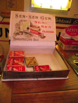 SEN SEN GUM VINTAGE OLD STORE DISPLAY WITH GUM BOXES CARDBOARD 2
