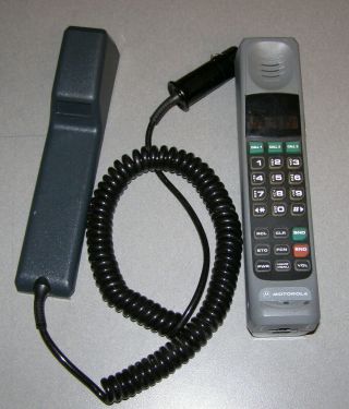 Vintage Motorola Ultra Classic Ii Brick Phone With Battery & Car Adapter