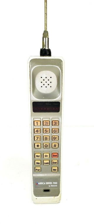 Motorola America Series 900 Vintage Brick Cellular Phone