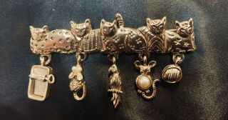 Vintage Signed Ajc Gold Cats Brooch Pin With Charms