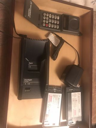 Motorola Digital Personal Communicator Vintage 80s flip phone & charger 2
