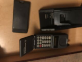Motorola Digital Personal Communicator Vintage 80s flip phone & charger 3