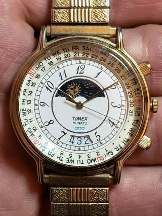 Vintage Timex Sun & Moon Phase Perpetual Calendar Wrist Watch Running 1990 