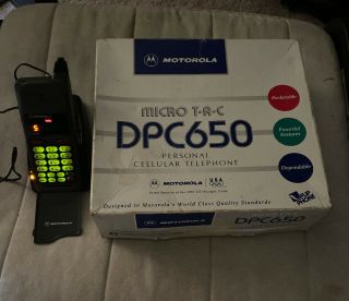 Vintage Motorola Microtac Dpc 650 Cell Phone With Box/charger/battery